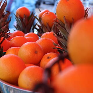 Frisches Obst am Saftladen