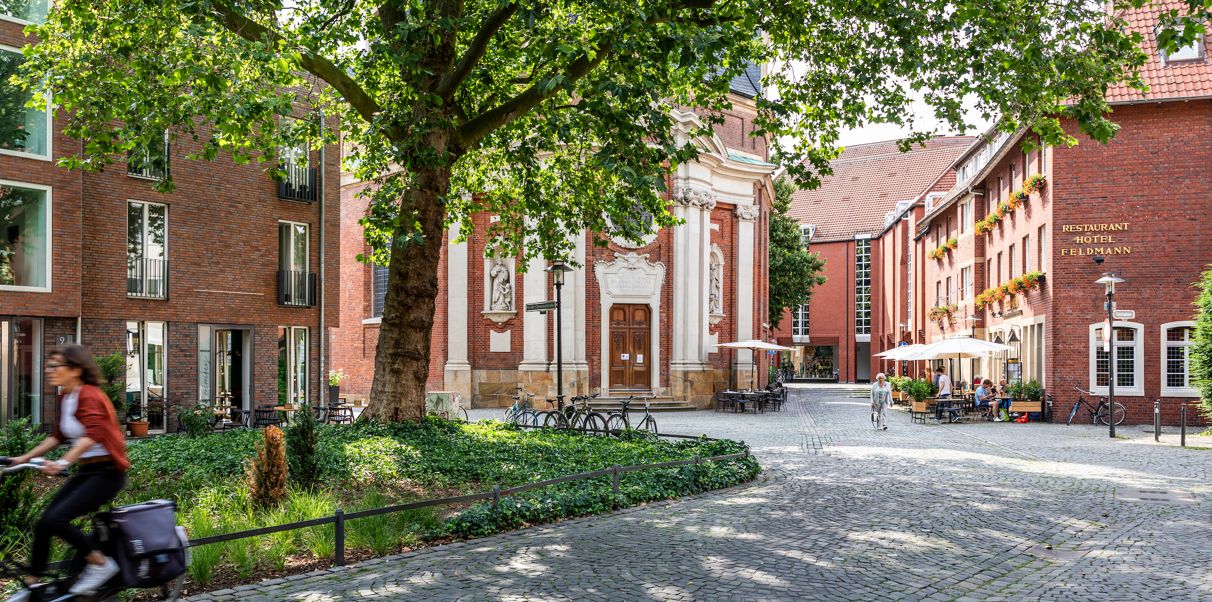 Platz an der Clemenskirche