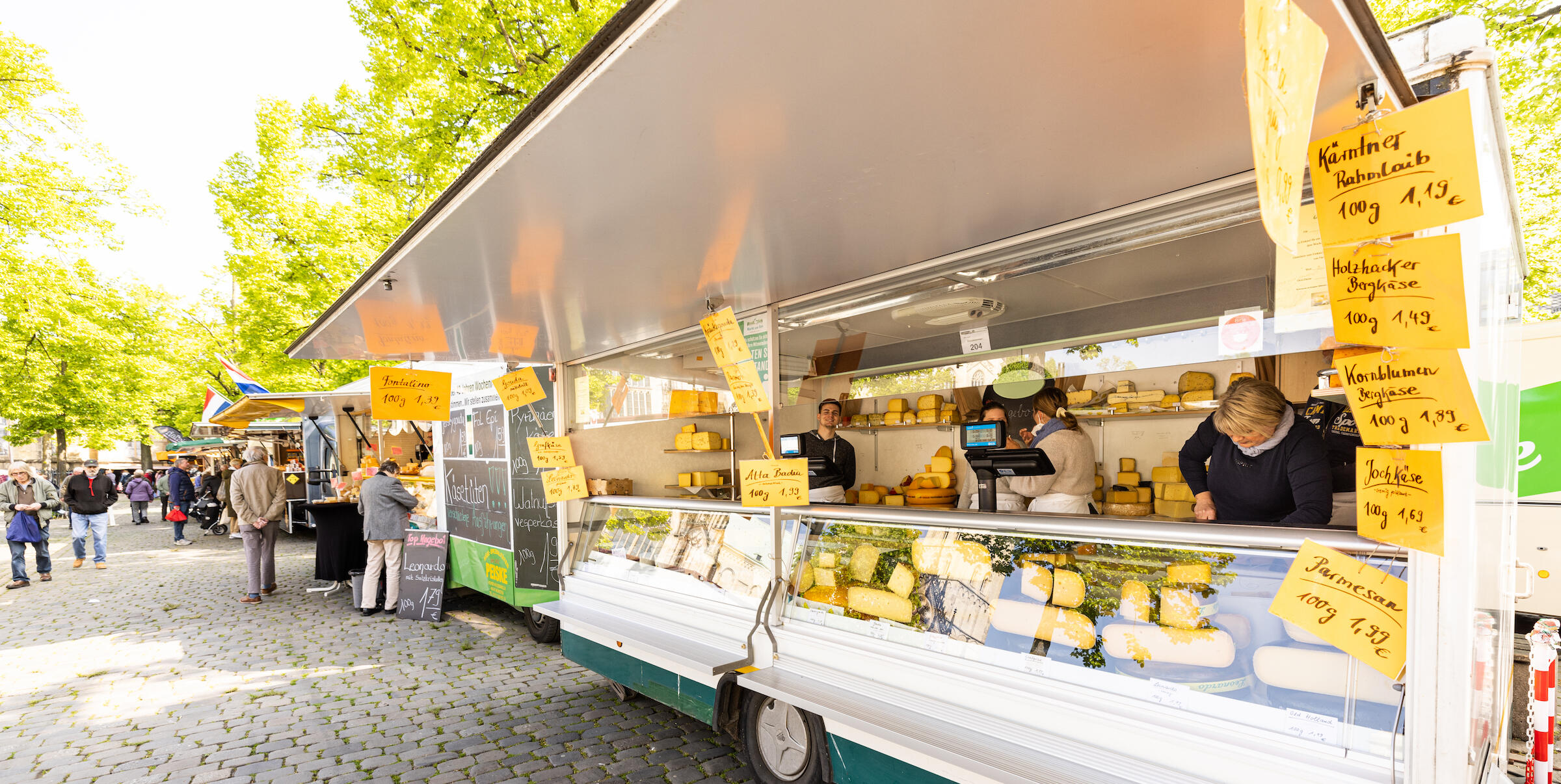 Käsestand von Heiner Wesche auf dem Wochenmarkt Münster