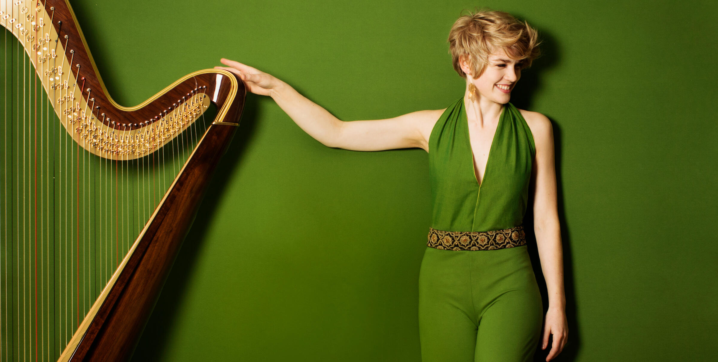 Magdalena Hoffmann mit Harfe