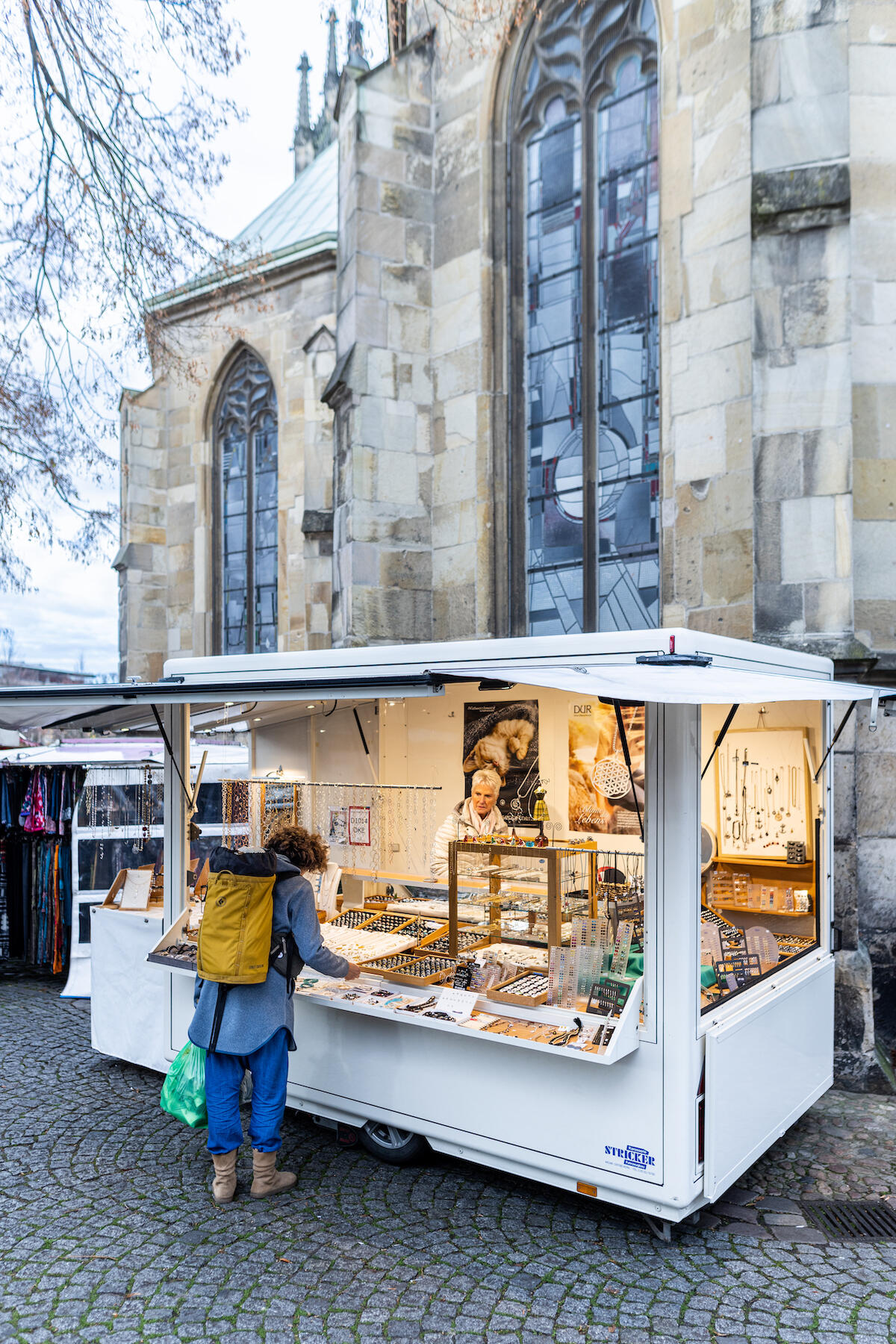 Schmuckstand auf dem Wochenmarkt Münster