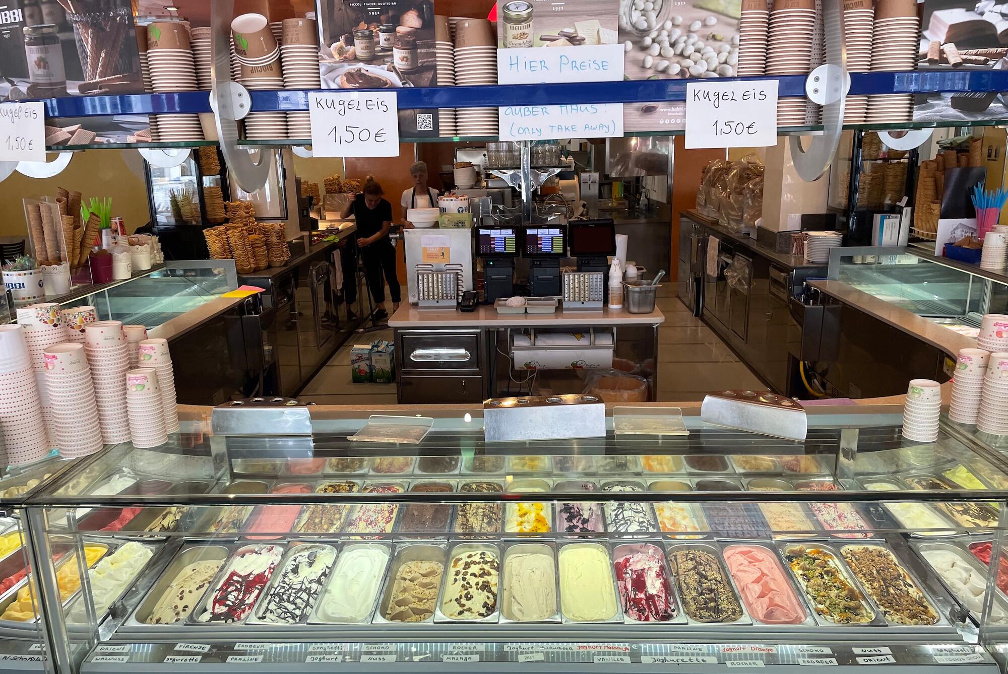 Eistheke im Eiscafé Firenze Münster