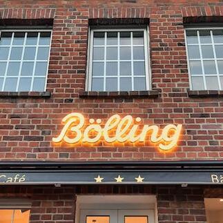 Fassade des Café Bölling in Münster