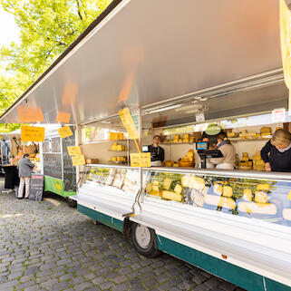 Käsestand von Heiner Wesche auf dem Wochenmarkt Münster