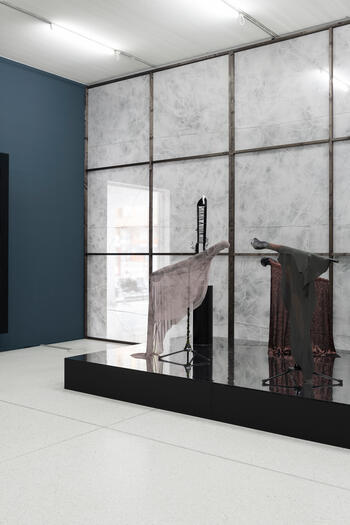 Ausstellung: Mêlée – Leda Bourgogne